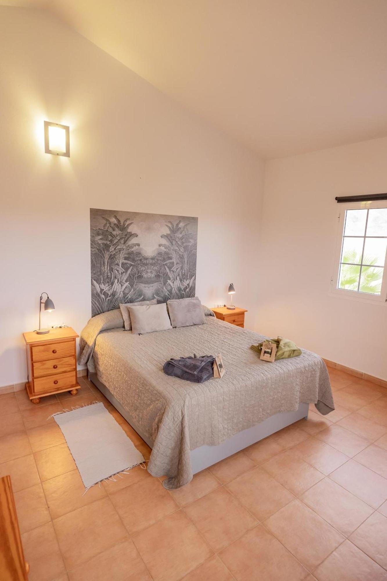 Casa Amaya - Spacious House With Pool, Large Garden, Bbq, 2 Terraces, And Ideal Location Hébergement de vacances