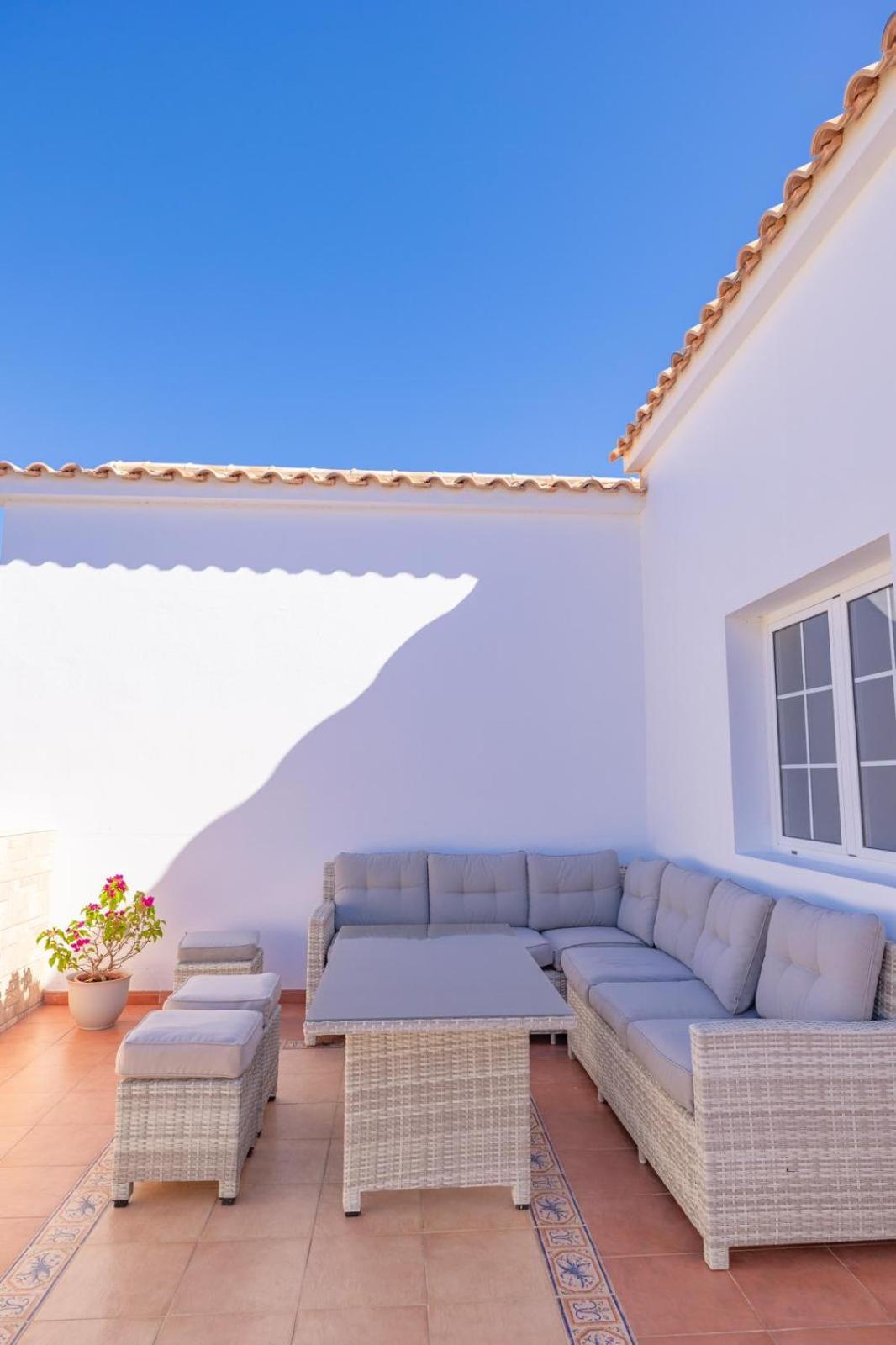 Casa Amaya - Spacious House With Pool, Large Garden, Bbq, 2 Terraces, And Ideal Location Holiday home